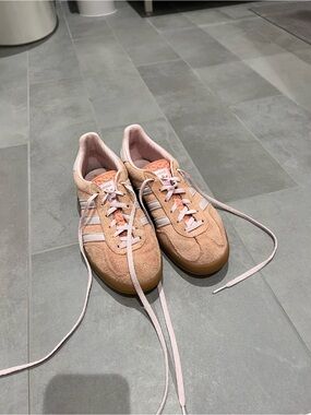adidas Women’s Pink Suede Retro Sneakers